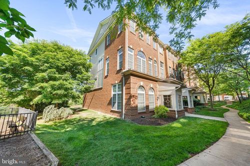4431 Eastwick Ct, FAIRFAX, VA, 22033-6028 | Card Image