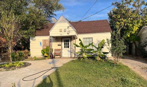 302 N Justin Ave, Dallas, TX, 75211-3879 | Card Image