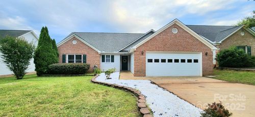 833 Hidden Creek Cir, Salisbury, NC, 28147-7231 | Card Image