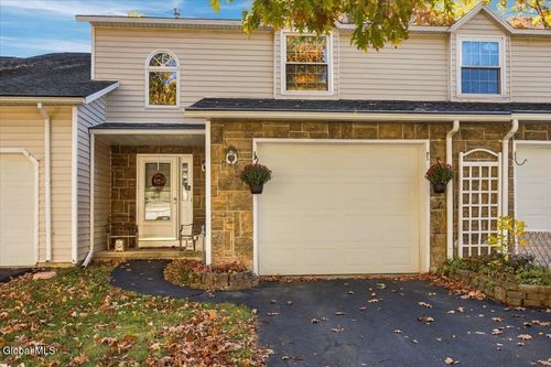 67 Woodside Drive, Albany, NY, 12208 | Card Image