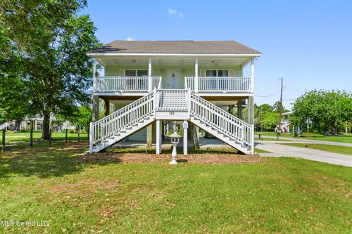 129 Sears Ave, Waveland, MS, 39576-3837 | Card Image