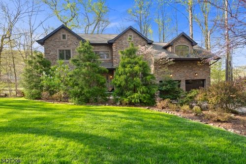 1 Glen Ter, Montville, NJ, 07045-9713 | Card Image