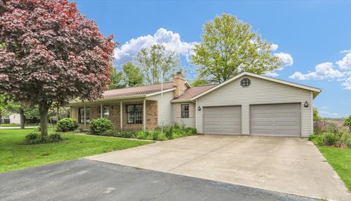 705 S Scarborough St, Sidney, IL, 61877-9775 | Card Image