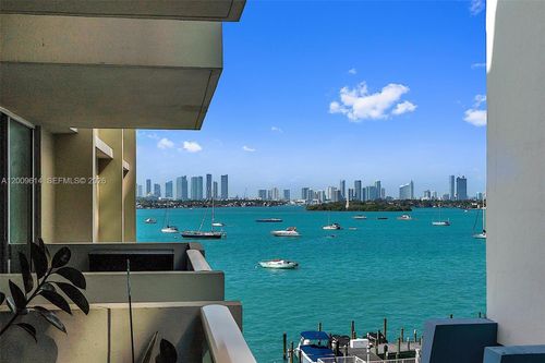 423-1200 W Ave 423, Miami Beach, FL, 33139 | Card Image