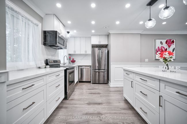 720 Emerson Ave, House other with 5 bedrooms, 2 bathrooms and 4 parking in Oshawa ON | Image 5