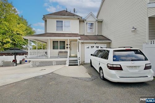 341-337-341 18th Ave, Newark, NJ, 07108-2004 | Card Image