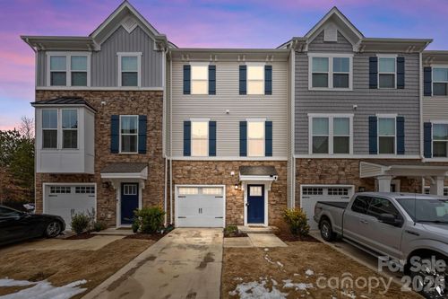 2307 Doby Creek Ln, Charlotte, NC, 28262-2855 | Card Image