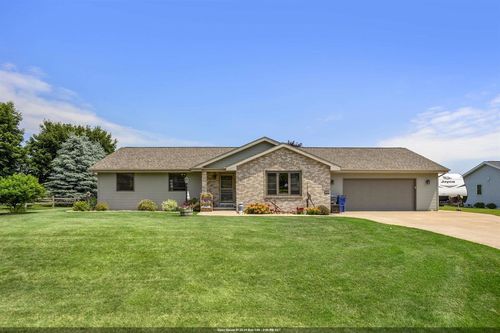 N1738 Maple Terrace Road, Greenville, WI, 54942 | Card Image