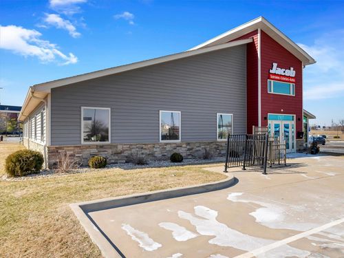 1707 Gilsinn Ln, Fenton, MO, 63026-2000 | Card Image