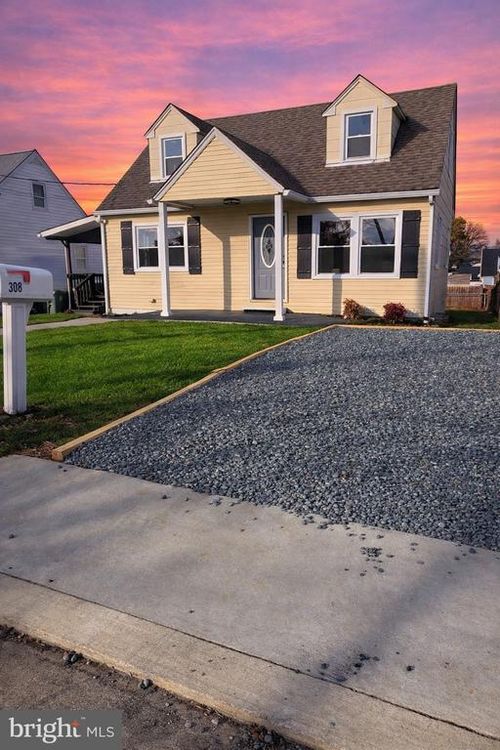 308 Holy Cross Rd, BALTIMORE, MD, 21225-3917 | Card Image