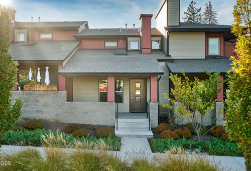 25 S Mountain Ave, Ashland, OR, 97520-2468 | Card Image