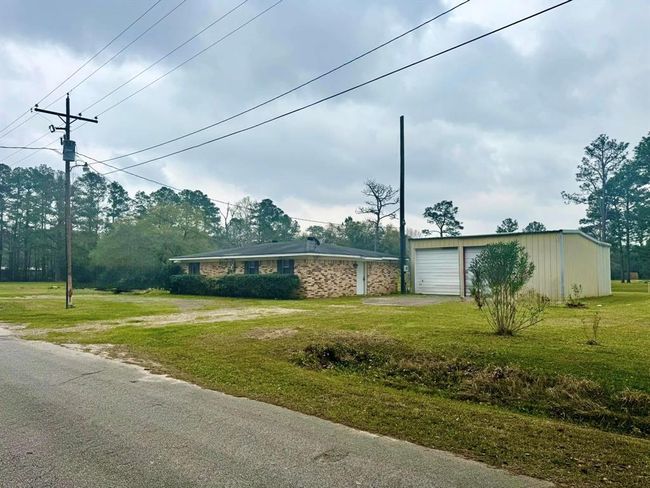 Side of Home | Image 4