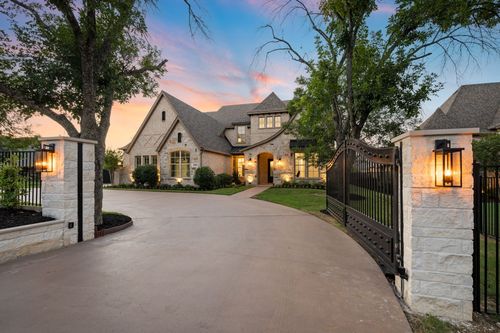320 W Highland St, Southlake, TX, 76092-5002 | Card Image