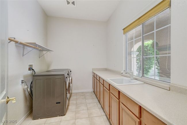 7504 Via Sistina St, House other with 3 bedrooms, 4 bathrooms and null parking in Las Vegas NV | Image 31