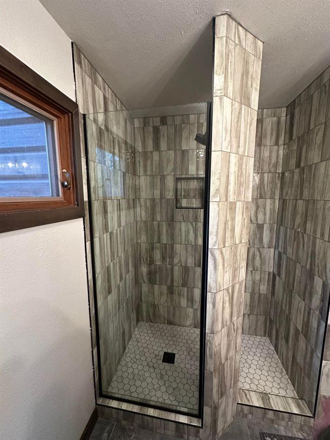 12711 Wind Point Rd, House other with 3 bedrooms, 2 bathrooms and null parking in MANITOWISH WATERS WI | Image 37