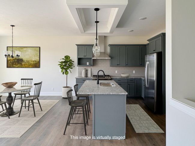 Kitchen/dining | Image 8