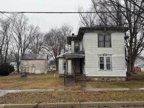 64 E Jefferson St, Quincy, MI, 49082-1138 | Card Image
