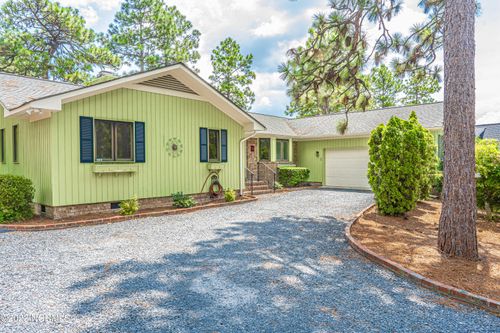 4 Harness Pl, Pinehurst, NC, 28374-8694 | Card Image