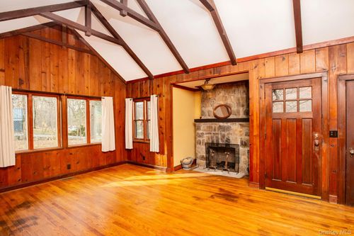 11 Locust Dr, Cold Spring, NY, 10516-4130 | Card Image