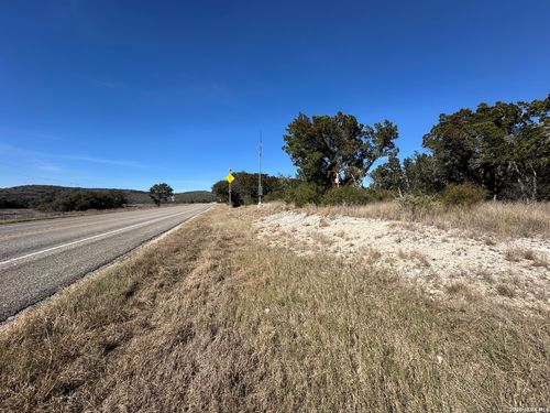 17130 Texas Highway 127, Sabinal, TX, 78881 | Card Image