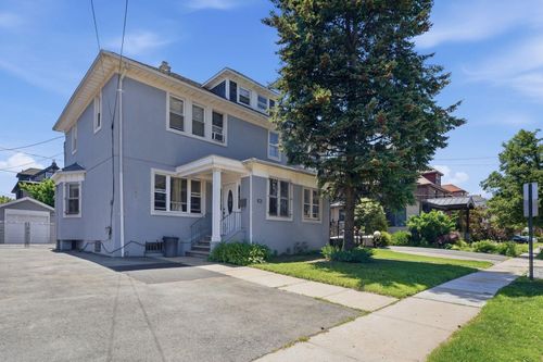 601 80th St, North Bergen, NJ, 07047-6504 | Card Image