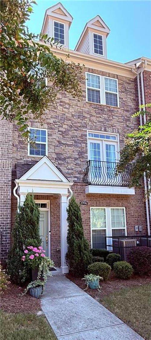 1996 Bryant Park Ln, Decatur, GA, 30033-4222 | Card Image