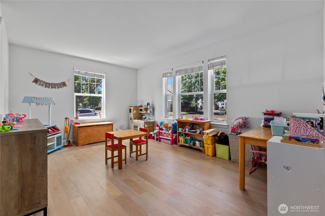 6974 Prism St Se, House other with 5 bedrooms, 3 bathrooms and 2 parking in Lacey WA | Image 4