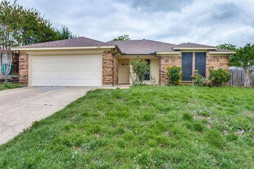 10813 Tall Oak Drive, Fort Worth, TX, 76108 | Card Image