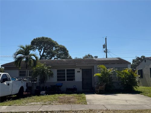 1828 Nw 152nd St, Miami Gardens, FL, 33054-2910 | Card Image