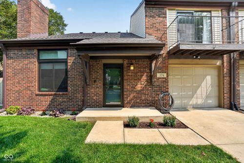 374 E Saint Clair St, Indianapolis, IN, 46202-3346 | Card Image
