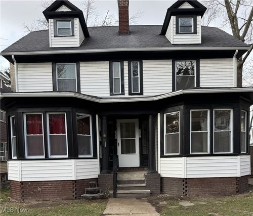 3235 Oak Rd, Cleveland Heights, OH, 44118-1849 | Card Image
