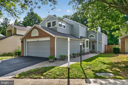 7452 Cross Gate Ln, ALEXANDRIA, VA, 22315-4618 | Card Image