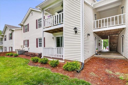 c-5611 Hornaday Rd, Greensboro, NC, 27409-2901 | Card Image
