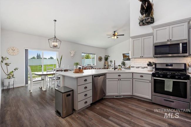 1418 N Birch St, House other with 4 bedrooms, 2 bathrooms and 3 parking in Jerome ID | Image 9