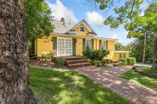 625 W College Ave, Harrison, AR, 72601-5819 | Card Image