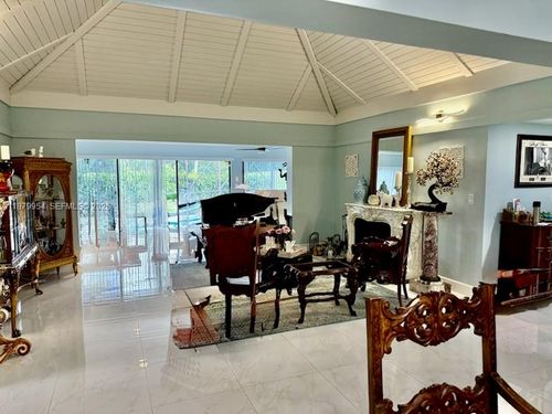 4713 Holly Dr, Tamarac, FL, 33319-3140 | Card Image