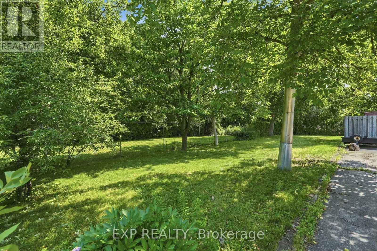 Residential in Mississauga (Mineola)