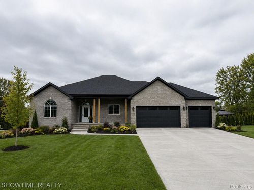 68125 Lake Angela Dr, Richmond, MI, 48062-1689 | Card Image