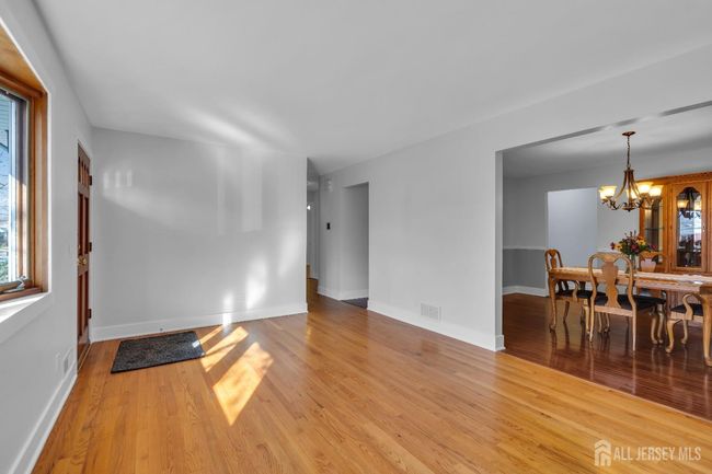 1125 Hanover St, House other with 3 bedrooms, 3 bathrooms and null parking in Piscataway NJ | Image 5