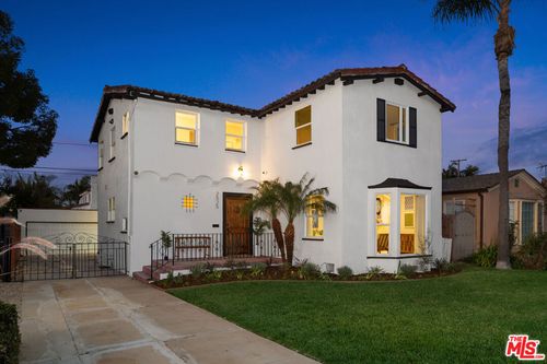 2525 W 81st St, Inglewood, CA, 90305 | Card Image