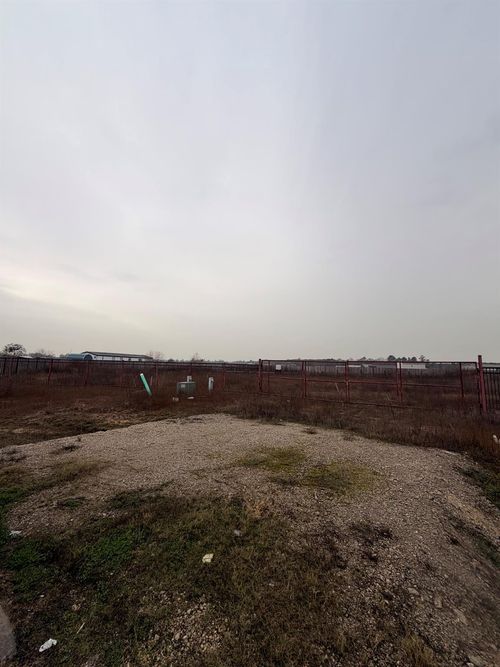 1301 Road 57211, Cleveland, TX, 77327-5653 | Card Image