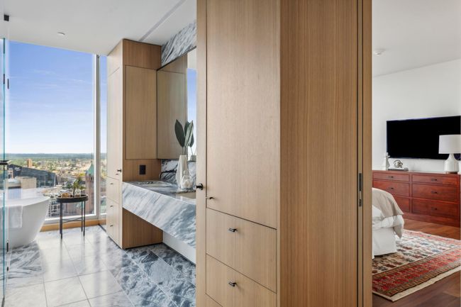 UNIT-3101 - 255 Hennepin Ave, Condo with 1 bedrooms, 2 bathrooms and null parking in Minneapolis MN | Image 56