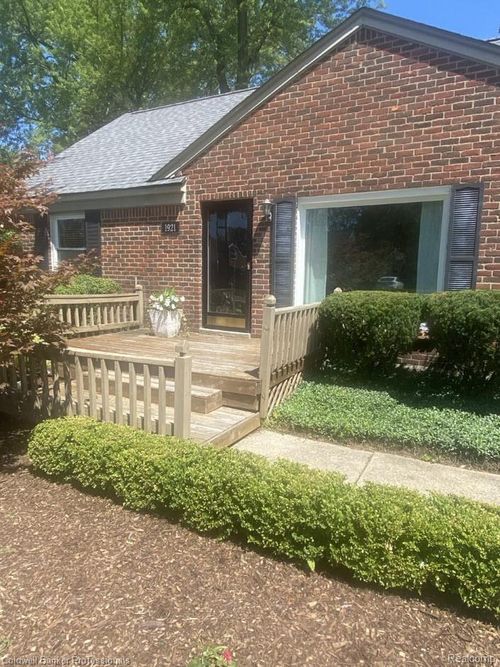1921 Beverly St, Sylvan Lake, MI, 48320-1507 | Card Image