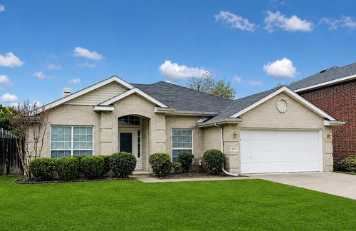 4513 Normandy Way, Grand Prairie, TX, 75052-8367 | Card Image