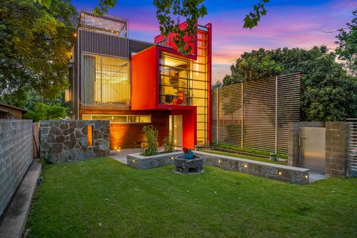 704 W Live Oak St, Austin, TX, 78704-5008 | Card Image