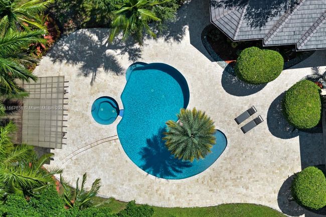 5837 Sw 102 Nd St, House other with 6 bedrooms, 6 bathrooms and null parking in Pinecrest FL | Image 31