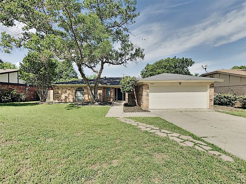 3729 Billie Faye Dr, North Richland Hills, TX, 76180-1549 | Card Image