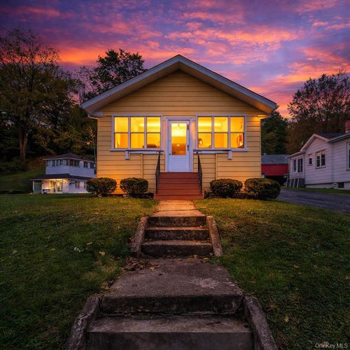 35 High Street, Minisink, NY, 10988 | Card Image