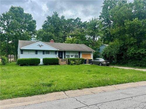 7511 E 112th St, Kansas City, MO, 64134-2939 | Card Image