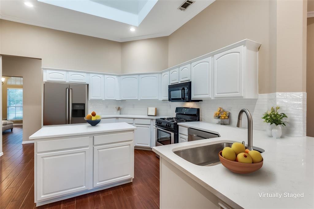Ephraim Dr, Glenn Heights, TX 75154